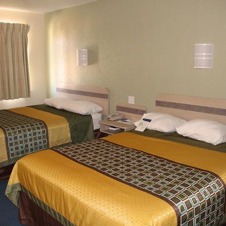 Wine Country Inn Фредериксбург Екстериор снимка