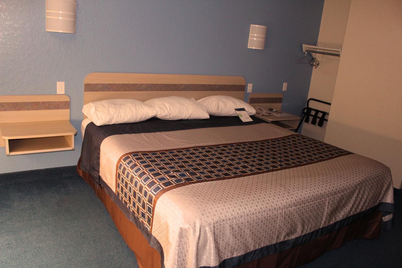Wine Country Inn Фредериксбург Екстериор снимка